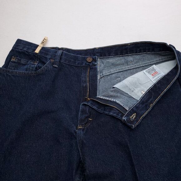 Wrangler Button Zip Casual Medium Wash Denim Jeans Mens Size 38x32 Blue - Picture 3 of 8